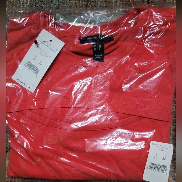 NWT Red Cutout Top - Picture 6 of 7